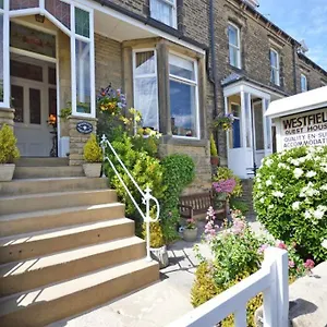 Holiday home Westfield House - Characterful 7 Bedroom Townhouse, Skipton